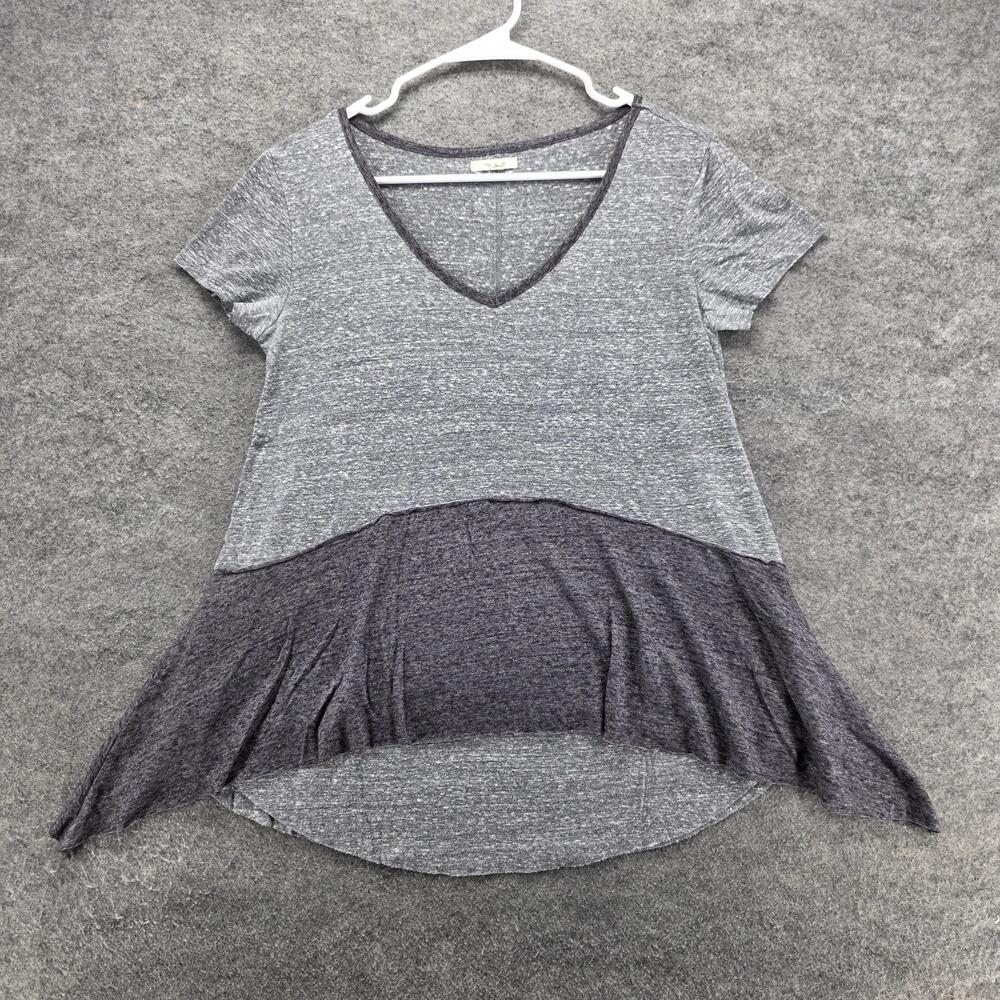 Maurices Shirt Womens Small Gray Short Sleeve V Neck Asymmetrical Hem Tunic Top